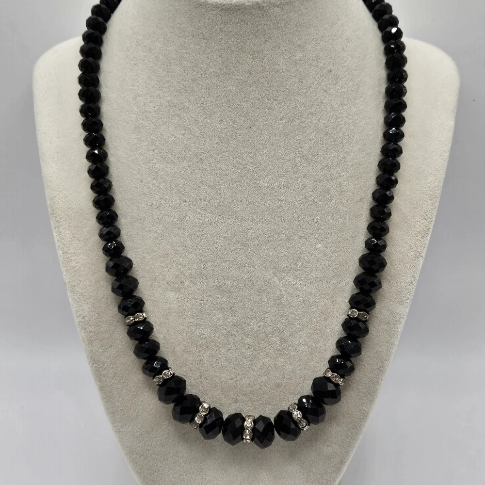 VINTAGE Faceted Black Glass and Rhinestone Beaded Strand Necklace Magnetic Back